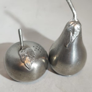 A L HANLE, Distinctive American Pewter, apple and pear salt and pepper shakers, Dining and serving