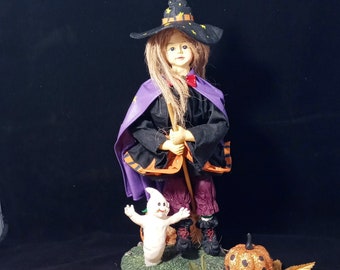 Halloween witch made of paper Mache, Home Decor, vintage