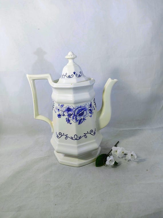 Iroquois China Henry Ford Museum Collection, Floral Cobalt Blue