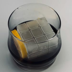 Rubik’s Cube Ice Mold – Puzzle Silicone Tray for Cocktails & Baking
