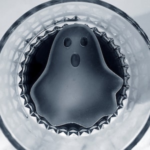 Scary Ghost Silicone Ice Tray – Halloween Drink Mold