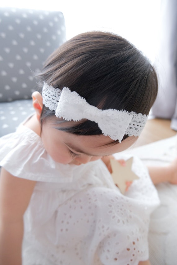 CLASSIC SMALL BOW Soft Elastic Lace Headband, Simple Baby Hairband, Girl  Christening Headband, Baptism Head Band, Simple White Bow Hair Band 