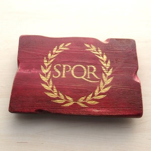 SPQR roman standard wall art - roman empire, wood roman flag, banniere empire romain, wooden spqr, roman quote, roman banner - 100% handmade
