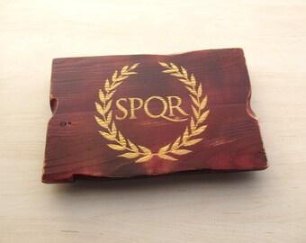 SPQR stendardo romano da parete - impero romano, bandiera romana in legno, stendardo impero romano, SPQR in legno, citazione romana, stendardo romano - 100% fatto a mano