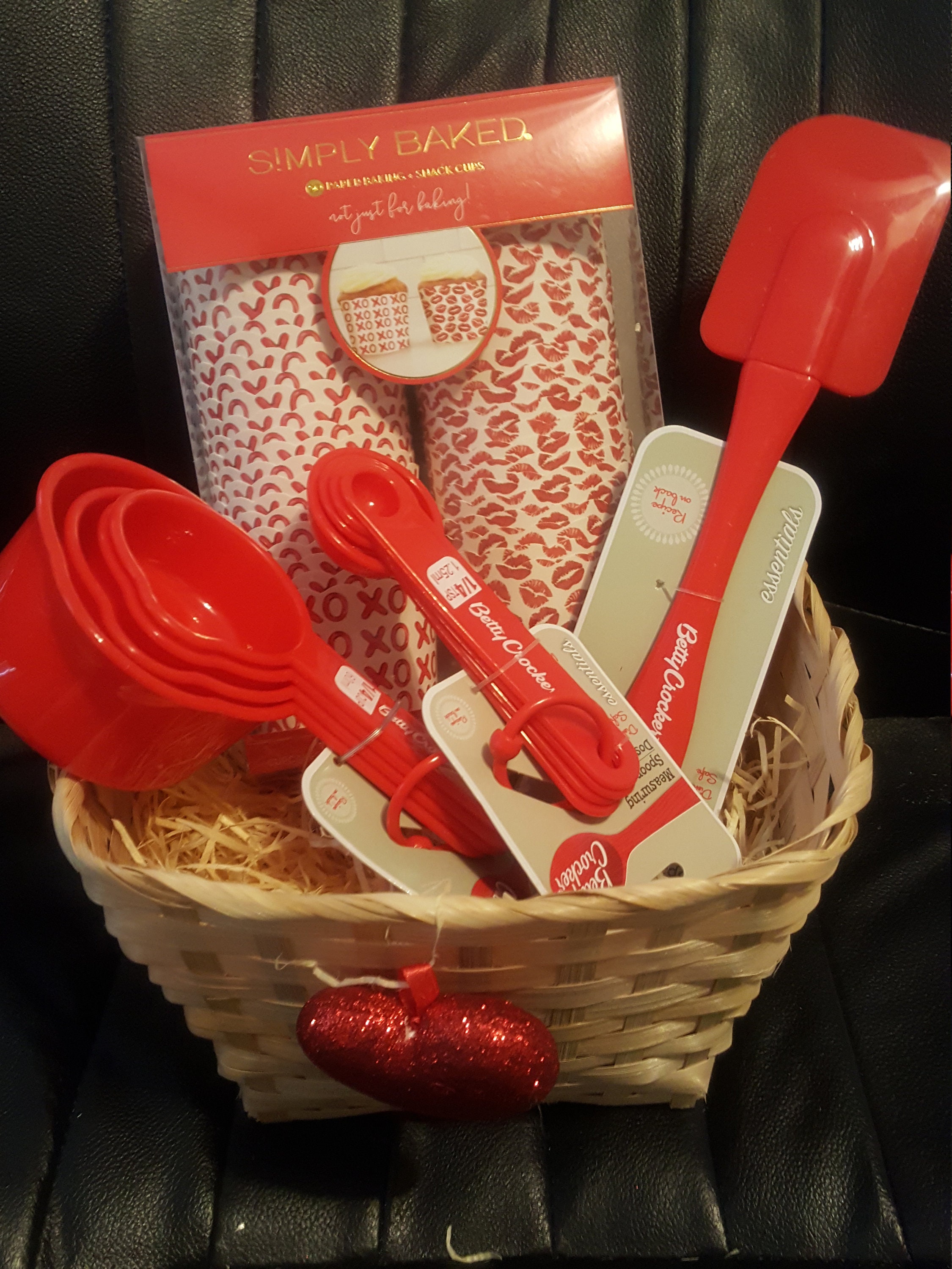 baking-love-gift-basket-etsy