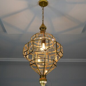 Luminaria colgante de vidrio, luz de techos de latón, luz colgante marroquí, luz de vidrio de latón. imagen 5