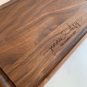 Custom Name Cutting Board, Wedding name cutting board gift, Wedding gift idea, personalized wedding gift ideas, Wedding Date Cutting Board