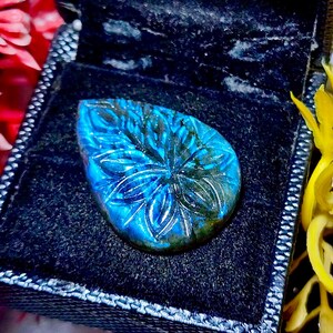 Labradorite Carving Cabochons labradorite gemstone Natural labradorite Carving, Jewelry Making, Blue Flashy Labradorite 24x34 mm 37 CTS
