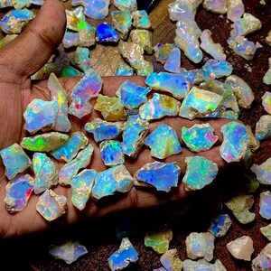 50 PCS Welo Fire Opal Rough: AAA Natural Ethiopian Opal Gemstones, 15-25 MM