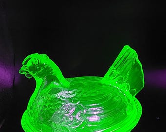 Wilkerson Glass Hen on Nest 5"