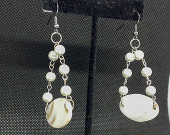 Pearl dangle earrings/hand beaded earrings/pearlescent beads/ modern retro earrings