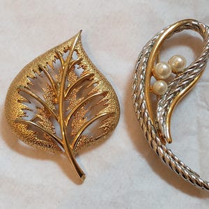 2 Gold vintage brooch,men&#39;s brooch,coat brooch, clothing accessories, gift for him/her, wedding brooch