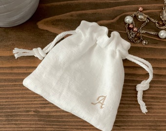 Small Linen Initial Drawstring Bag / Monogram Linen Jewelry Bag / Jewelry Bag / Jewelry Pouch / Linen Drawstring Pouch / OFF WHITE