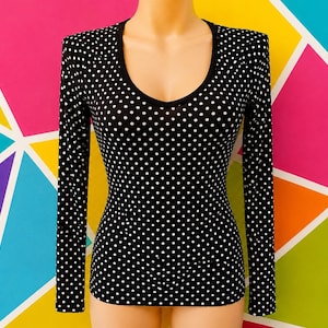 Haut Y2K noir à pois et manches longues pour femmes, col rond et superposition. Taille XS.