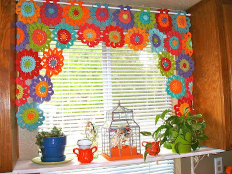 Motif de rideau de fleurs au crochet image 1