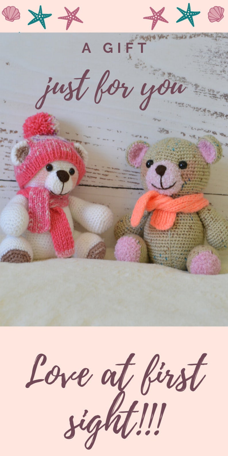 two cute teddy bears in love