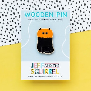 Black Cat Wooden Pin - Pumpkin Pin - Pumpkin Cat Badge - Cat Pin - Black Cat Badge - Cat Badge - Halloween Pin Badge - Spooky Season