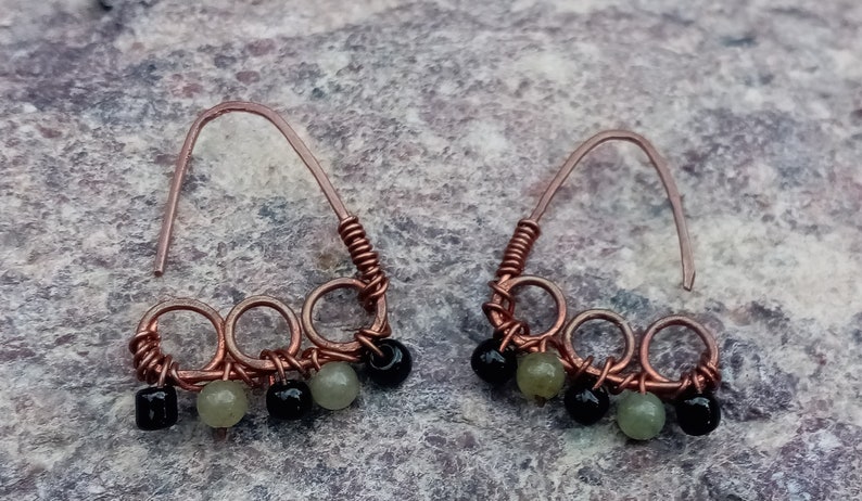 Green Quartz Handcrafted Small and Simple Copper Earrings with Synthetic Pearls and Small Natural Stones