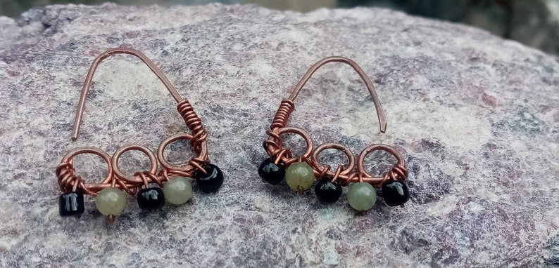 Green Quartz Handcrafted Small and Simple Copper Earrings with Synthetic Pearls and Small Natural Stones