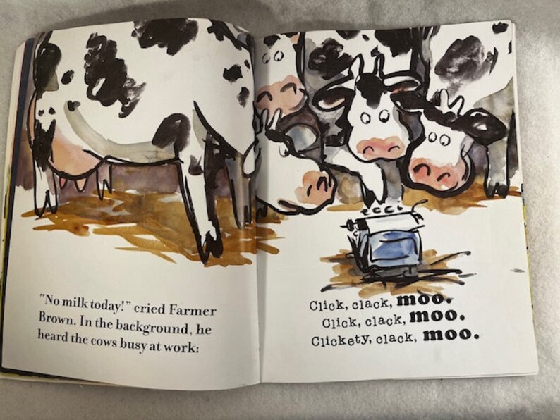2000 Click, Clack, Moo Cows That Type read a long/CD by Doreen Cronin & Betsy Lewin, Randy Travis image 5