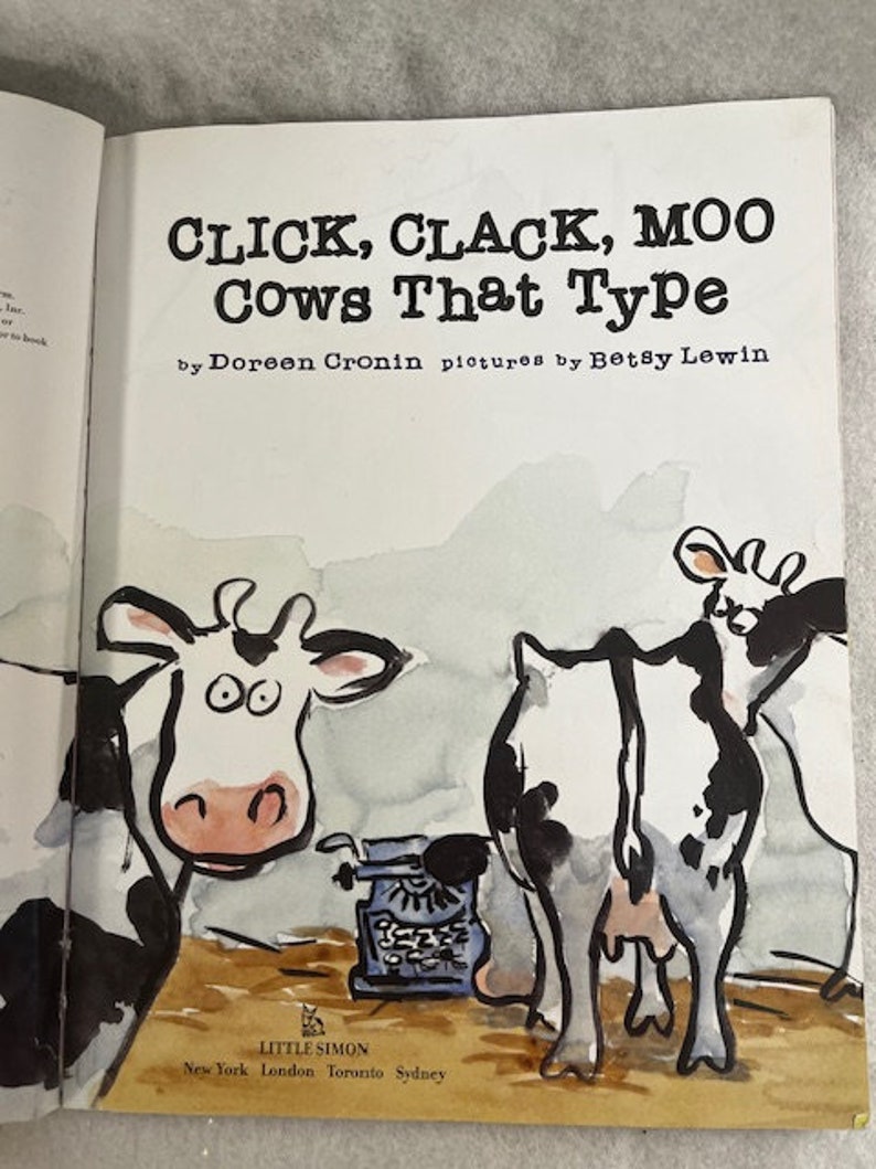 2000 Click, Clack, Moo Cows That Type read a long/CD by Doreen Cronin & Betsy Lewin, Randy Travis image 4