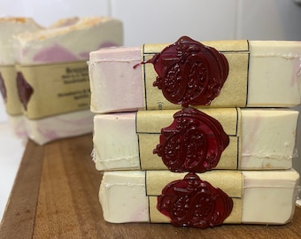 Sparkle de morango e framboesa - Sabonete artesanal - Sabonete artesanal - Sabonete corporal vegano