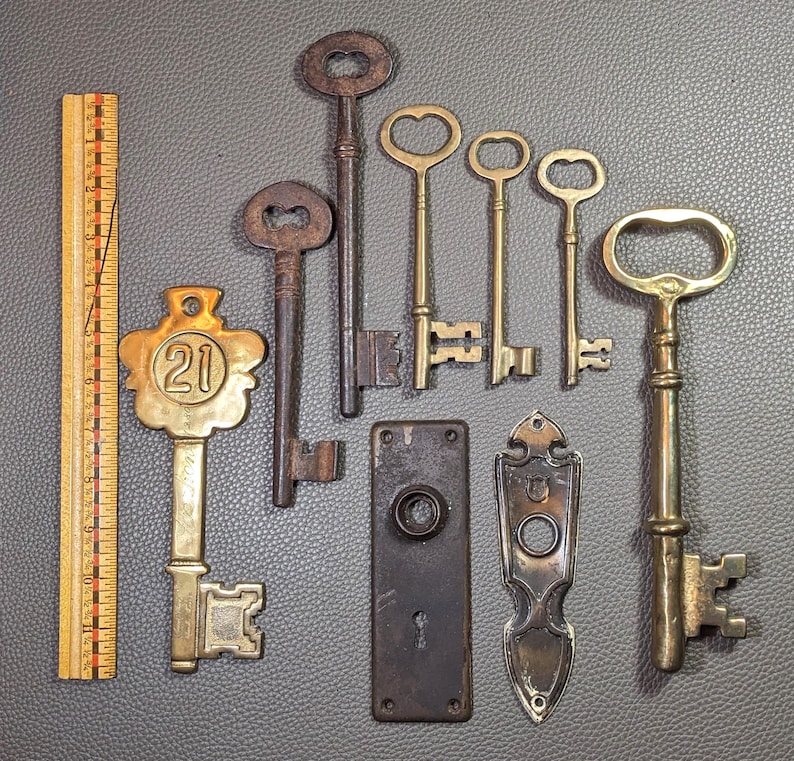 Skeleton Keys, Door Handle Plates, Vintage OCT Updated - Etsy