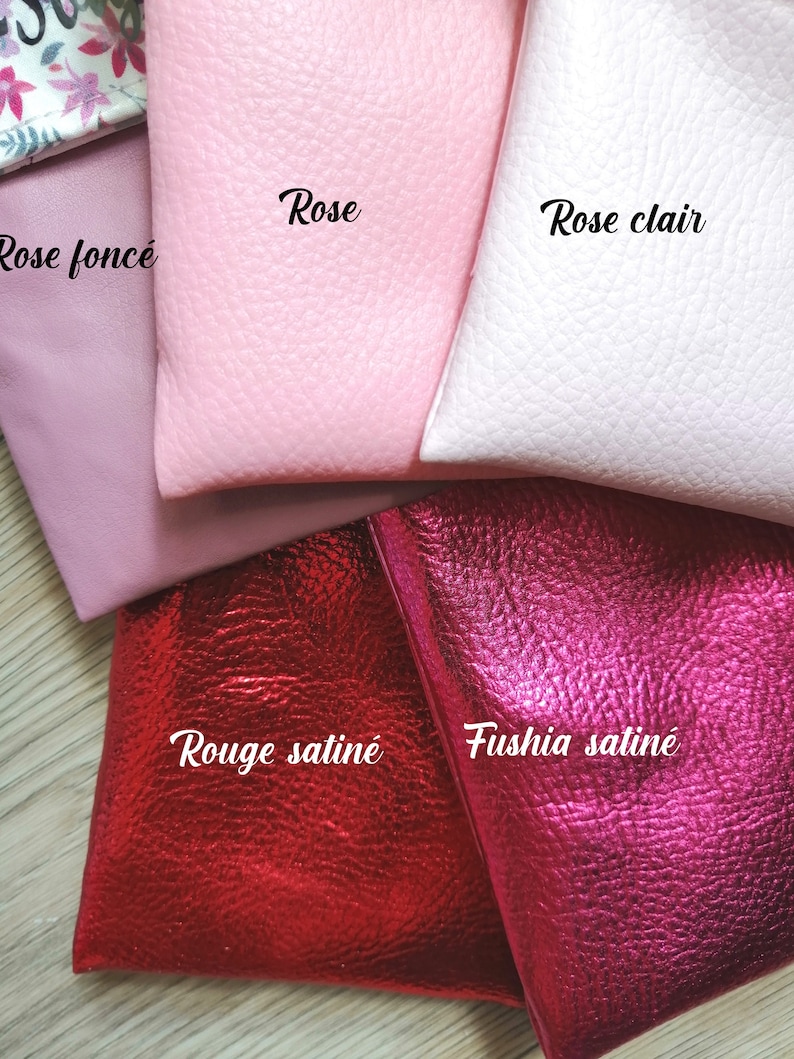 May include: Five fabric swatches in different shades of pink and red. The swatches are labeled "Rose fonc&eacute;", "Rose", "Rose clair", "Rouge satin&eacute;", and "Fushia satin&eacute;".