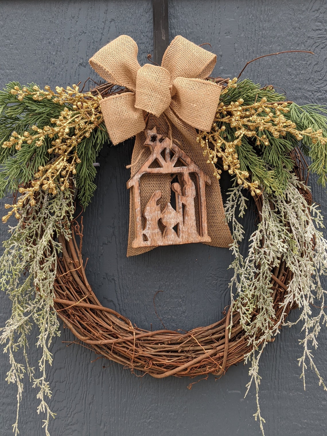 Nativity Christmas Wreath 