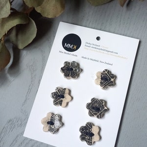 NEW: 1.5cm Ceramic Buttons Large Flower