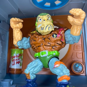 General Traag, villano vintage de las Tortugas Ninja Adolescentes Mutantes, Playmates Toys Mirage Studios