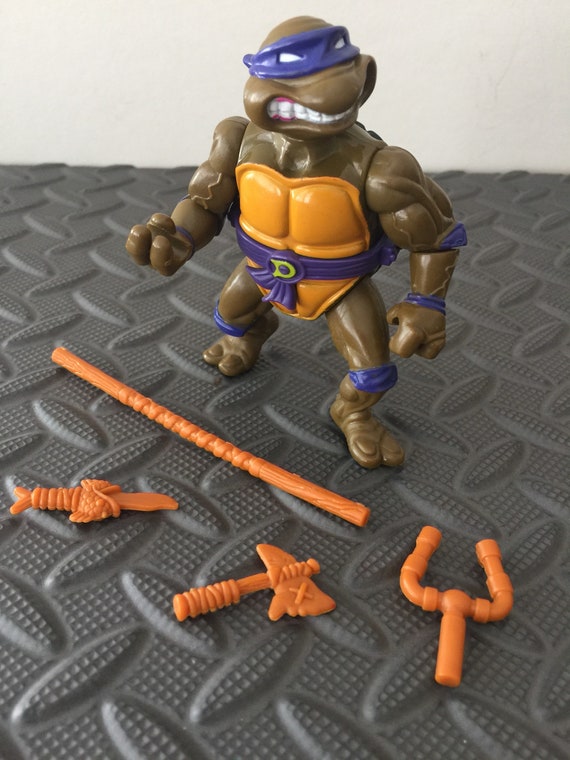 Teenage Mutant Ninja Turtles TMNT Classics Donatello Action Figure (with  Storage Shell)