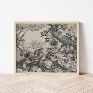 Puede incluir: Una impresión botánica en blanco y negro enmarcada que presenta una ilustración detallada de una escena de jardín. La obra de arte representa grandes coles, calabazas y un follaje exuberante, con una vista distante de una casa y figuras.