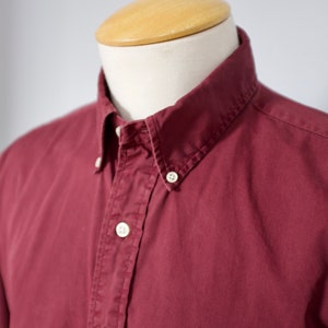 Camisa roja Twill Button Down