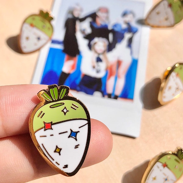 Mamamoo Pin Starry Glass Daikon Radish// Kpop pin, mamamoo pin, mamamoo enamel pin, radish pin, asian pin