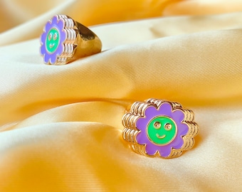 Y2k Smiley Flower Gold Plated Ring (*Free gift with any purchase!)