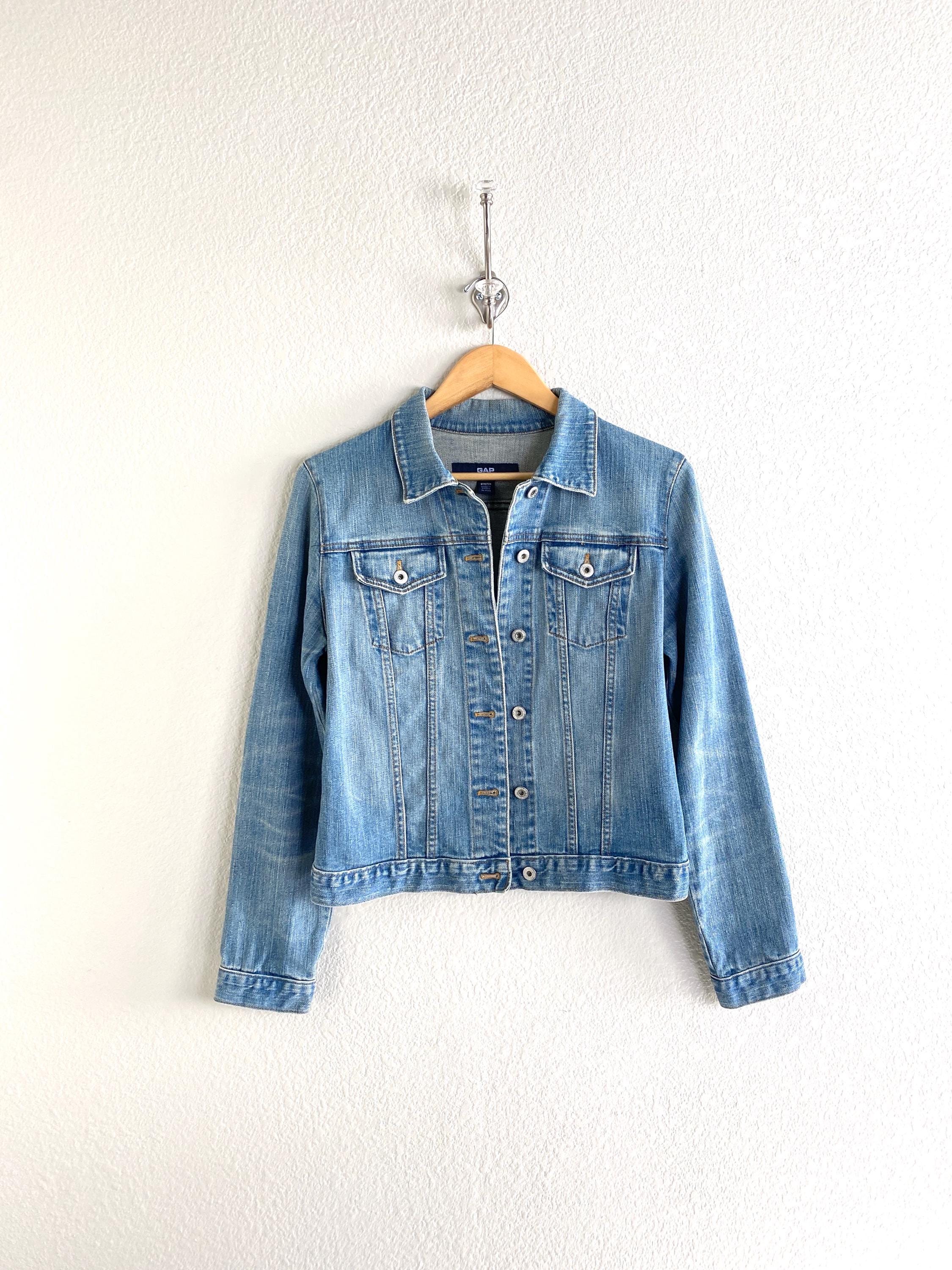 Vintage Y2K Gap Denim Jacket / Jean Jacket / Medium Wash