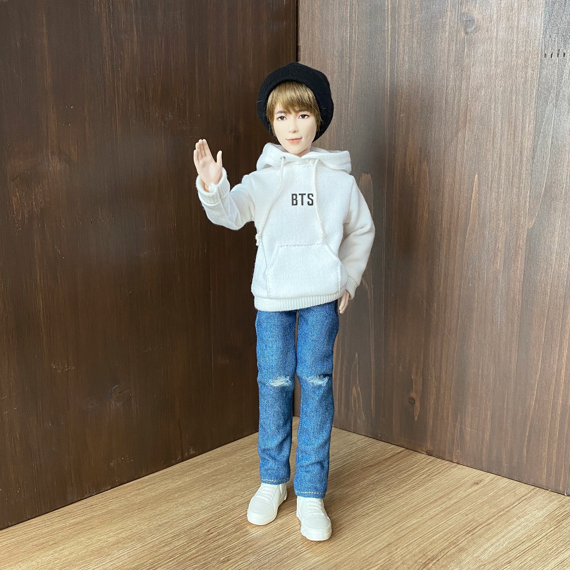 マテル BTS ドール用洋服：パーカー、ジーンズ、ビーニー - Etsy 日本