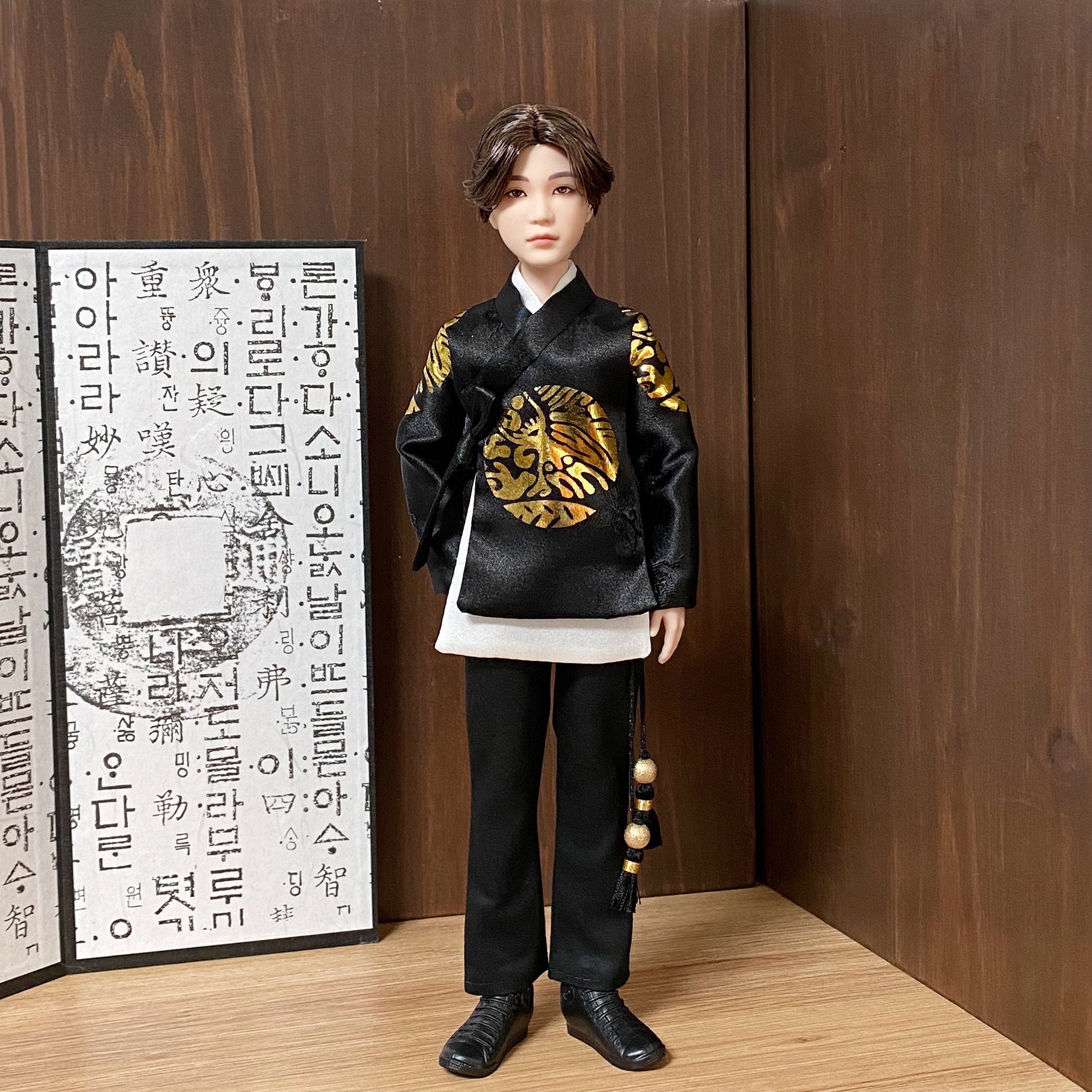 Bts Doll (大吹打) DAECHWITA Music Video Clothes, Suga's