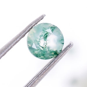 Natural Moss Agate Gemstone: Round Brilliant Cut, 4mm
