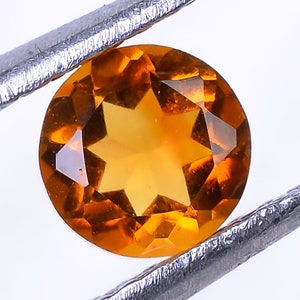 Natural Madeira Citrine Quartz: 5mm Round Brilliant Cut Gemstone