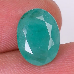 Natural Emerald Oval Brilliant Cut Loose Gemstone (11.5X8.5X5.5 mm)