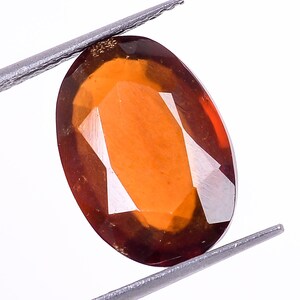 Natural Hessonite Garnet: Oval Brilliant Cut Loose Gemstone (13.5X9.5X4.5 mm)