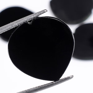 Black Onyx Heart Cabochon: Smooth Gemstone (18X18X4 mm)