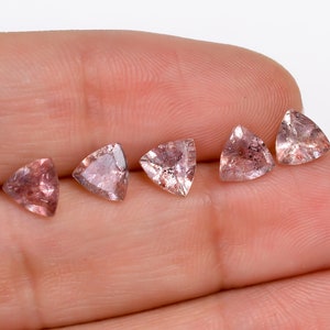 Bloodshot Lepidocrocite Quartz: Trillion Cut Super Seven Gemstone (6X6X3.5 mm)