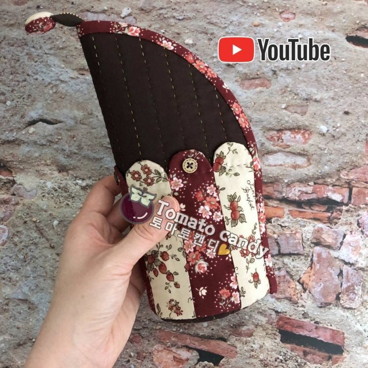 13 Crochet Pencil Case Patterns with Pouches and Wristlets 11 Stand-Up Pencil Case Pattern