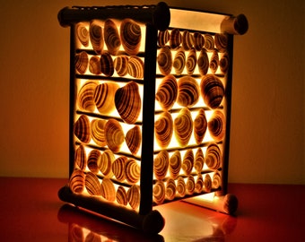 handgefertigte handgemachte einzigartige besondere außergewöhnliche Lampe Unikat indirekte Beleuchtung  Blickfang Lichtobjekt Bambus