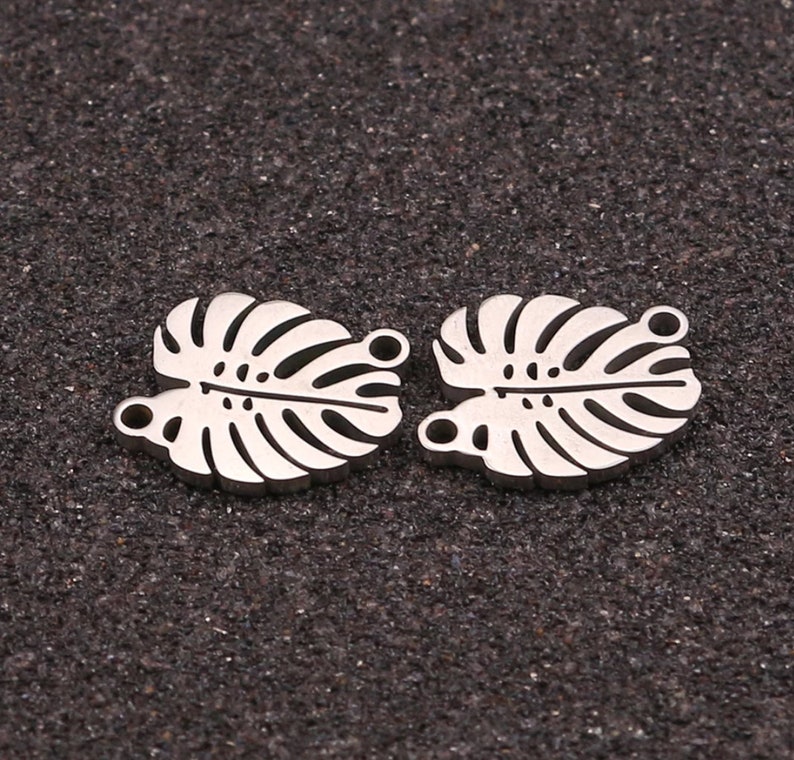 5pcslot Leaf Stainless Steel Connector Jewelry Making DIY Necklace Bracelet Connector Decoration Pendant Connector Women Jewelry Gift.