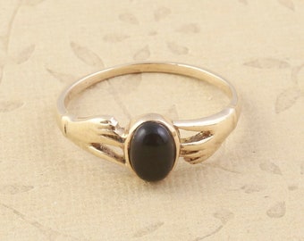 Black Tourmaline Ring, Holding hands Ring, Birthstone Ring, rings For Women, hand holding rings, boho Tourmaline Rings, Minimalist rings