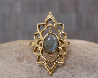 Antique Design Labradorite Ring, cute rings, Brass Jewelry, Labradorite Woman Rings for girl, Full Finger Unisex rings, Stylish Design